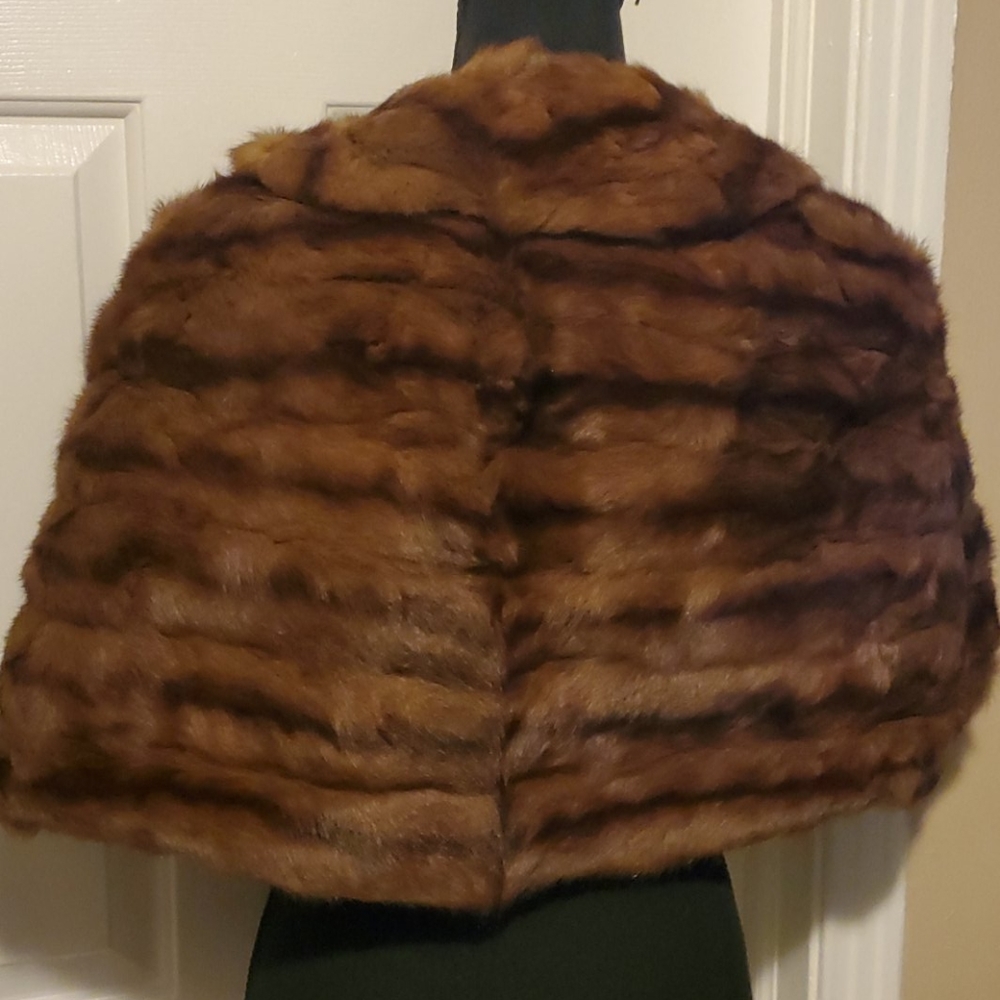 Mink fur stole/shaw - Picture 4 of 8